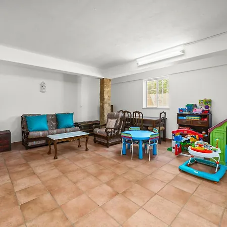 Charming With Pool Garden In Vale Da #2006 דירה *